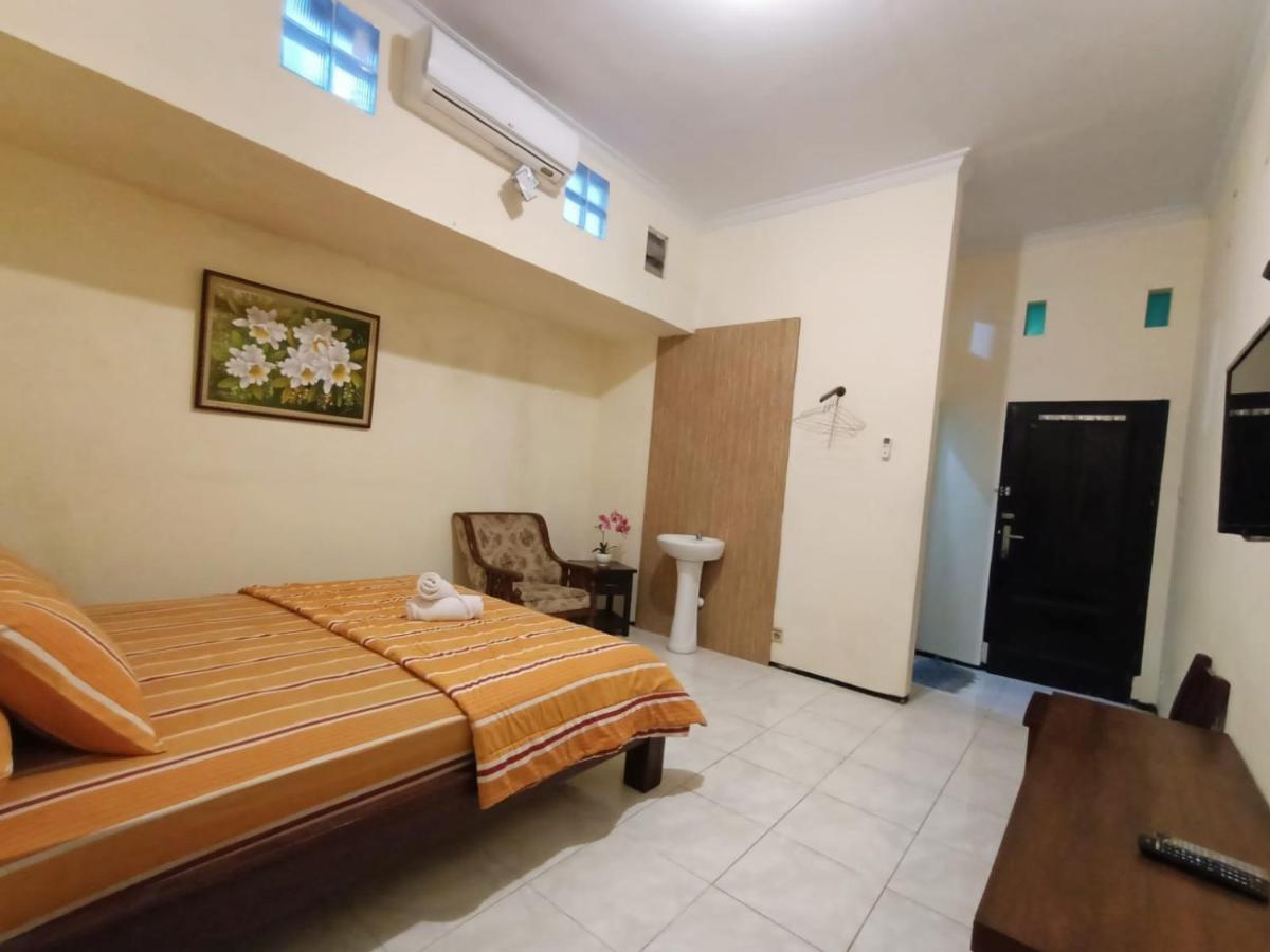 Rumah Kami Guest House Yogyakarta Exterior photo